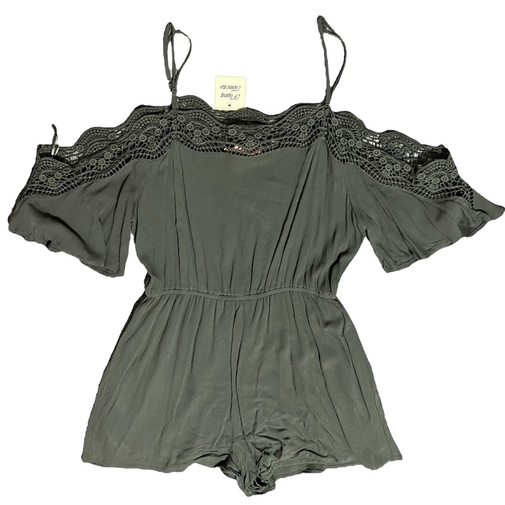 Flying Tomato NWT Romper Green Size Small
